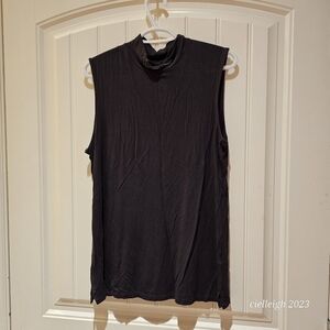💥4 for $25💥 Cleo mock turtleneck sleeveless top